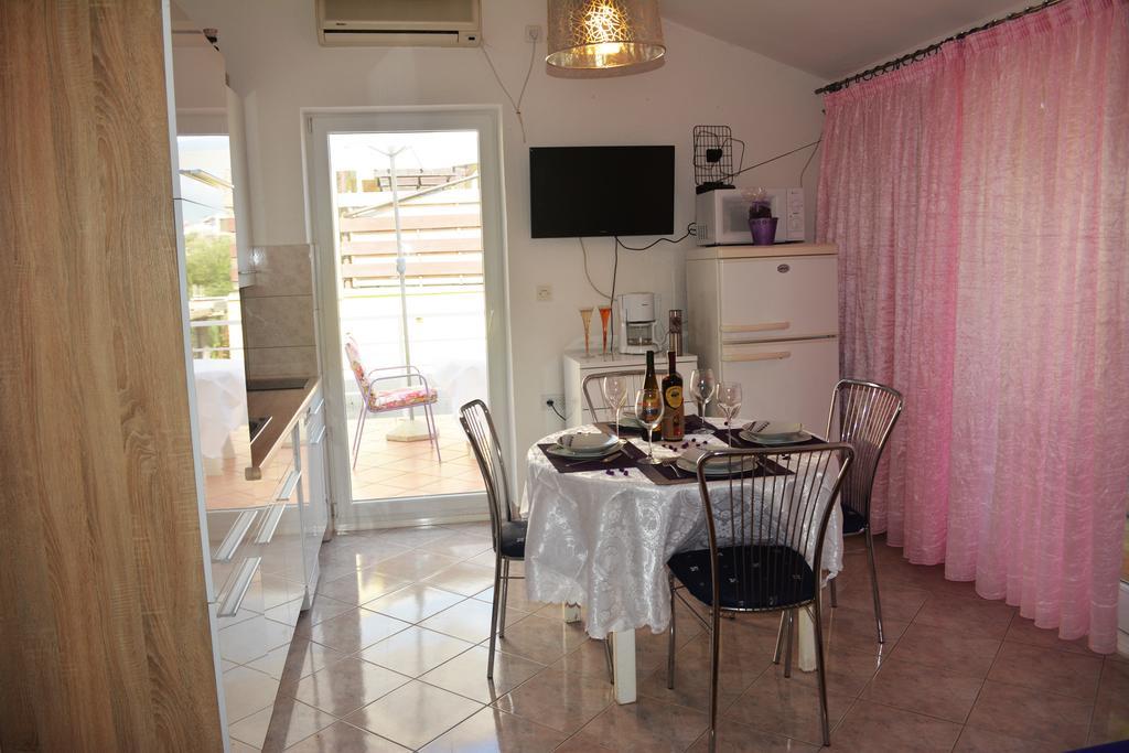 Apartment Vesna ラヴニ エクステリア 写真